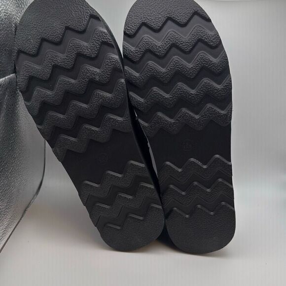 CUSHIONAIRE Cozy Womenβs Platform Ankle Boots SIZEβ9.5 BLACK - Picture 7 of 7